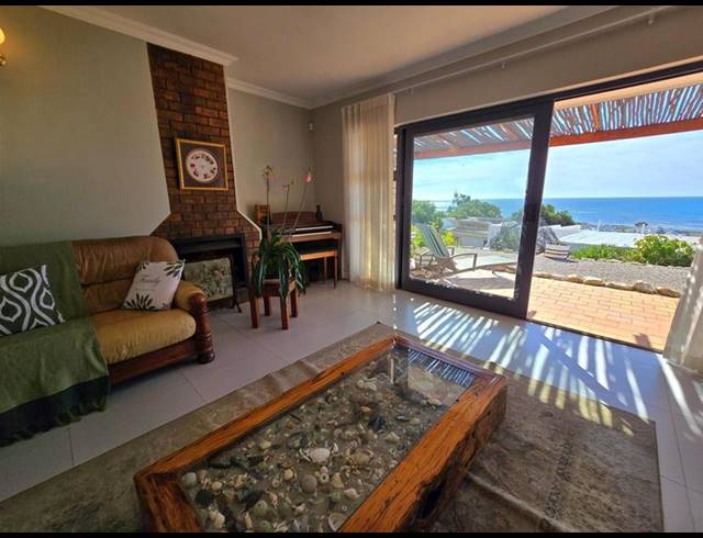 3 BEDROOM HOUSE FOR SALE IN BLUEBERRY HILL